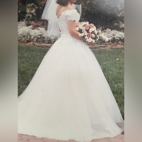 Wedding Dress, off the shoulder-petite small - Picture 3 of 4